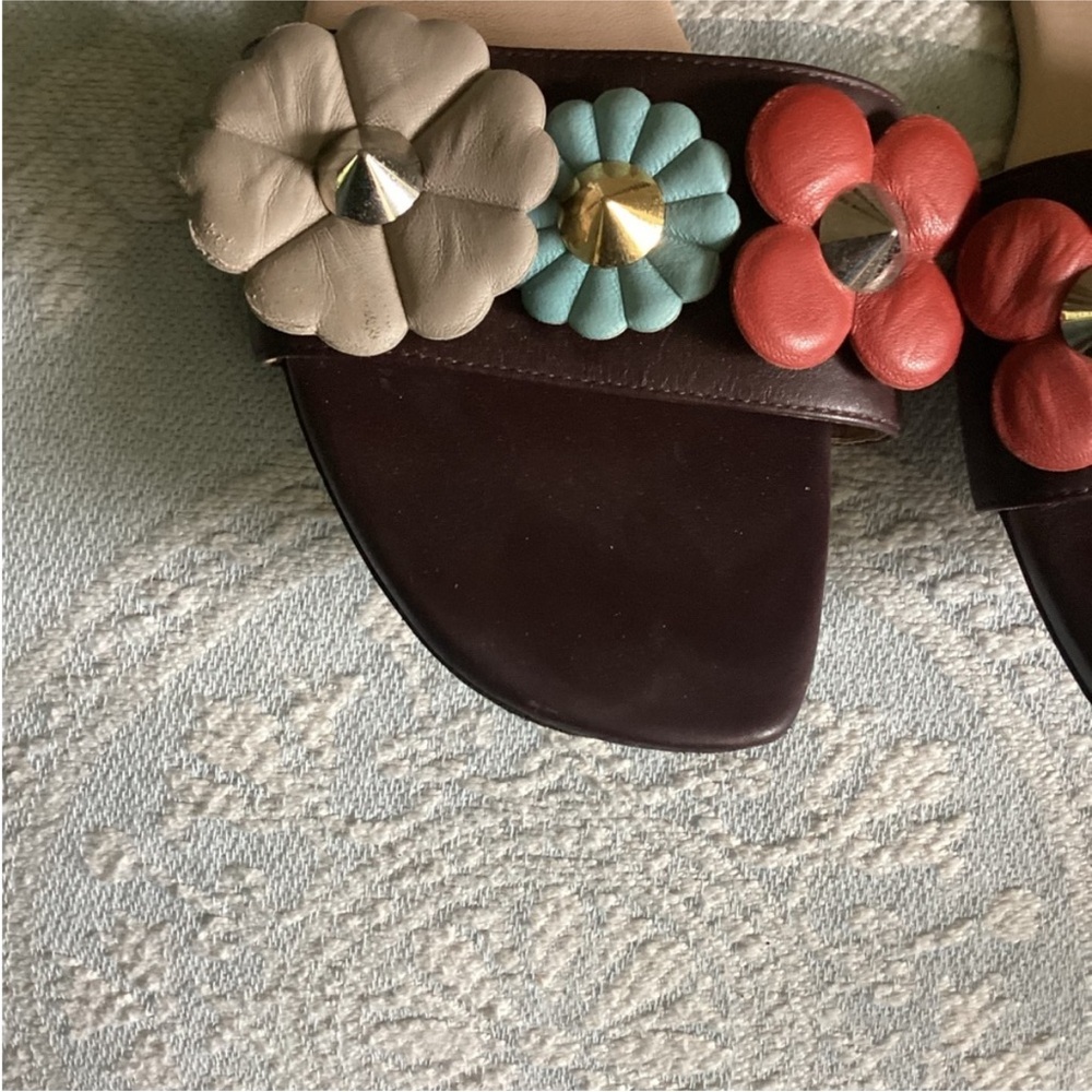 ✅Authentic FENDI FLOWERLAND  Puffy leather Sandals Size 8 1/2 Gorgeous Colors!🌺 - Picture 9 of 15